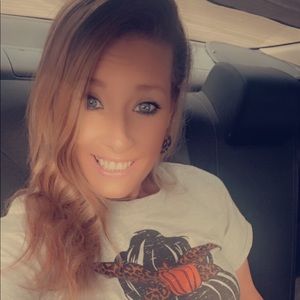 Meet your Posher, Kelli